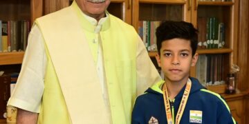 لیفٹیننٹ گورنر منوج سِنہانے آج راج بھون میں قومی سطح کے ووشو کھلاڑی ماسٹر امان خان سے ملاقات کی