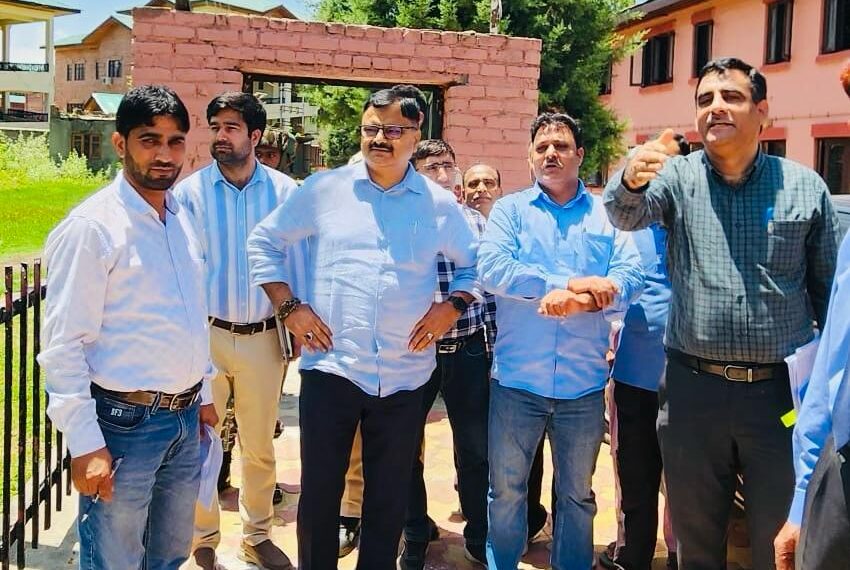 جاوید احمد رانا نے گجر بکروال ہوسٹلوں میں اَپ گریڈیشن کی ہدایت دی
