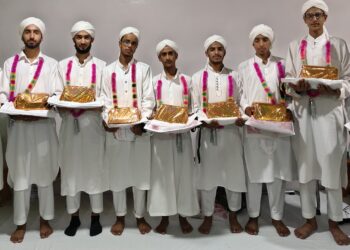 دار العلوم جامع الاخلاص ترال میں دستار بندی کی پر وقار تقریب