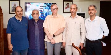 متعدد قانون سازوں نے وزیر اعلیٰ عمر عبداللہ سے ملاقات کی اور ترقی سے متعلق مسائل اُٹھائے