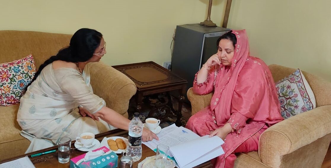 سکینہ اِیتو نے چیئرپرسن جے کے بی او پی اِی اِی کے ساتھ جموںوکشمیر میں پیشہ ورانہ تعلیم کے مواقع کو مضبوط بنانے پر تبادلہ خیال کیا
