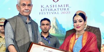 وادی کا ثقافتی جذبے قابل تعریف ،منوج سنہا نے کشمیر لٹریچر فیسٹیول کا افتتاح کیا
