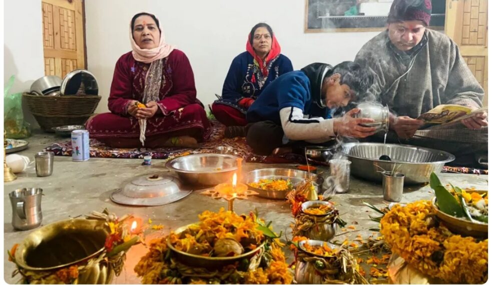 کشمیر میں مہاشوراتری دھوم دام اورعقیدت کے ساتھ منائی گئی۔
