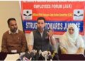 سرینگر میں” ساکھشر بھارت مشن “کے ملاازمین کی پریس کانفرنس