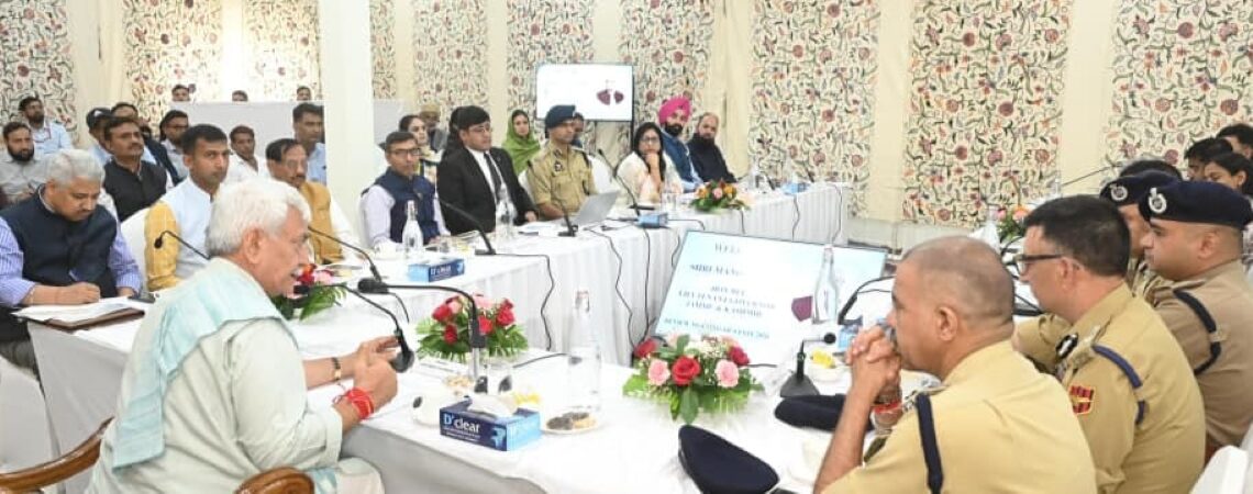 لیفٹیننٹ گورنر نے بال تل کا دورہ کیا اور آئندہ شری امرناتھ جی یاترا کی تیاریوںکا جائزہ لیا