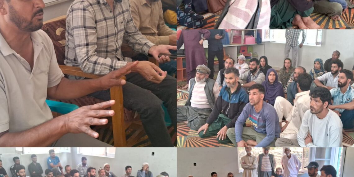 پنچایت حلقہ ماحچھہامہAبلاک ترال میں PMAYکے سلسلے میں میٹنگ منعقد
