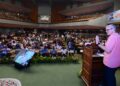 وزیراعلیٰ عمر عبداللہ نے جموںوکشمیر کے 580 نمایاں کھلاڑیوں کو 2.71 کروڑ روپے کے نقد انعامات سے نوازا