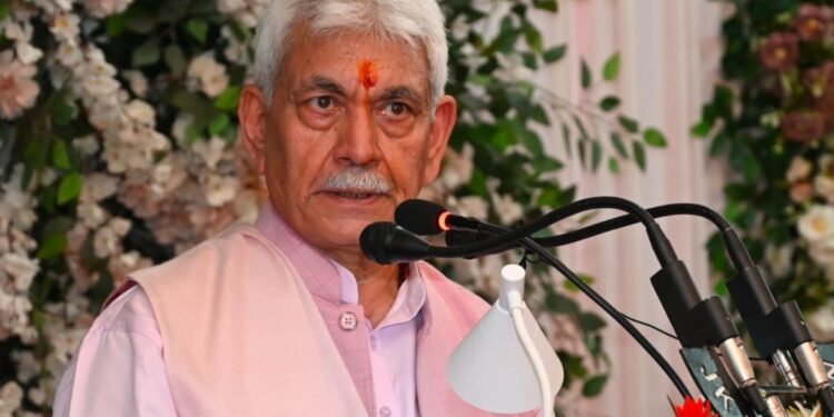 پریشان ہونے کی ضرورت نہیںانتظامیہ اور سکیورٹی فورسز امن برقرار رکھنے کے لیے پرعزم: لیفٹیننٹ گورنر