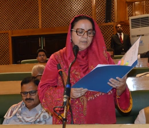 اسمبلی نے 2019 سے قبل تعینات اساتذہ کو ٹی اِی ٹی سے استثنیٰ دینے کی قرار داد منظور کی