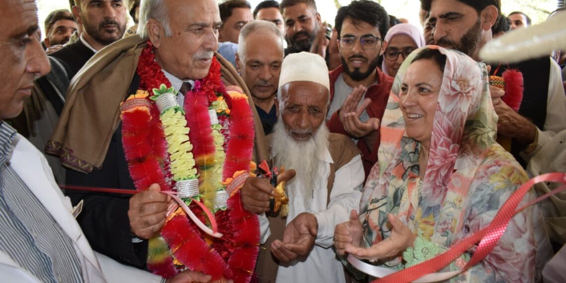 سکینہ اِیتو نے پانپور میں متعدد ترقیاتی منصوبوں کا اِفتتاح کیا