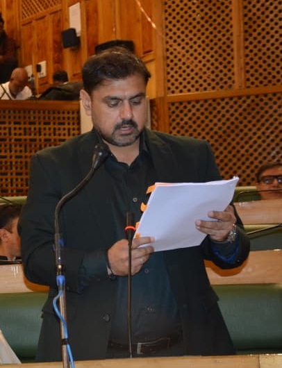اے اے وائی کنبوں کیلئے سالانہ چھ مفت ایل پی جی کوکنگ گیس سلنڈر فراہم کئے جائیں گے ۔ ستیش شرما
